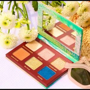 🐚WANDERESS SEASCAPE EYESHADOW PALETTE🐚